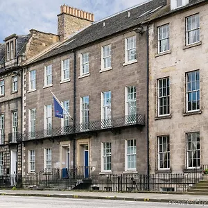 https://travelodge-edinburgh-central-queen-street.edinburghhotelsuk.org